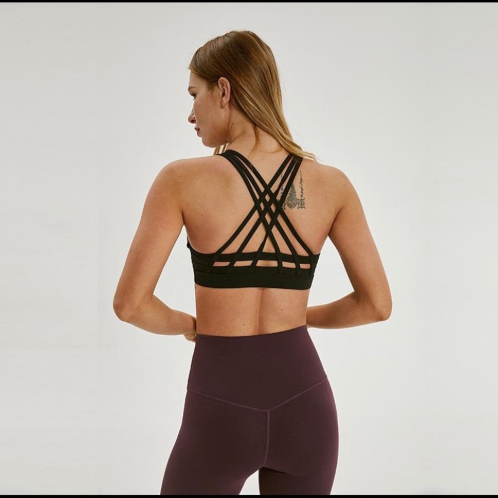 Crossed Sport Bra - Zory del Mar
